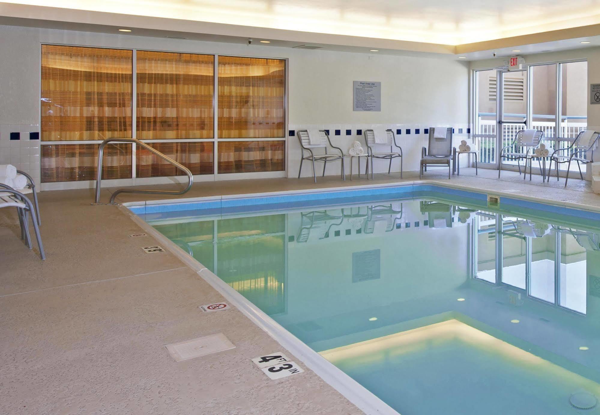 Fairfield Inn & Suites By Marriott Chicago Naperville Buitenkant foto